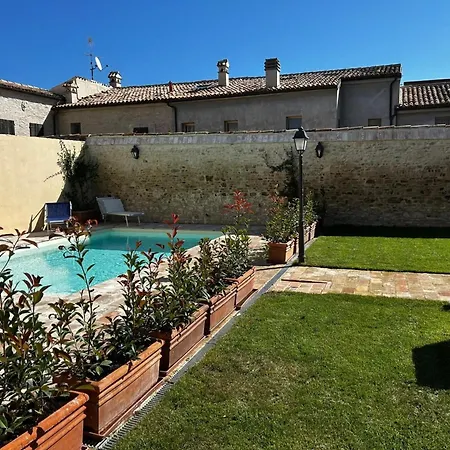 Apartment With Pool, A Few Minutes From The Sea
